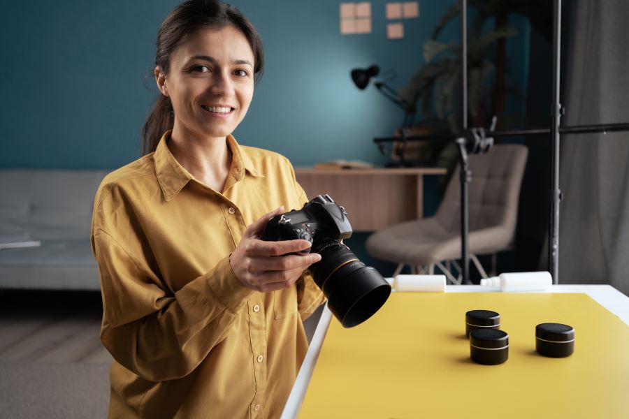 A businesswoman making product photos for e-commerce